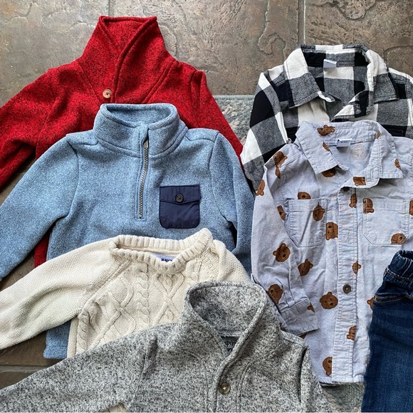 Bundle of 18-24 Months Boys/Unisex Clothing - Picture 2 of 3